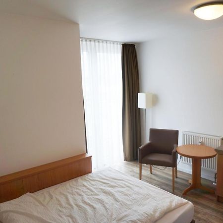 Hotel Chrisma Дюселдорф Екстериор снимка