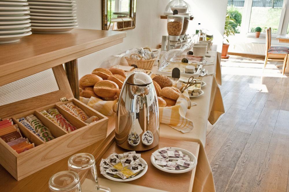 Hotel Chrisma Дюселдорф Екстериор снимка